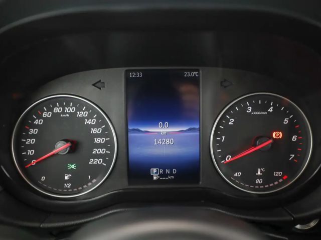 Mercedes-Benz T 180 T 180 Standard Aut. 5 Sitze Navi Cam SHZ LED