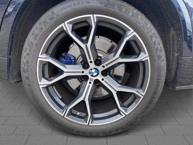 BMW X5 M50i