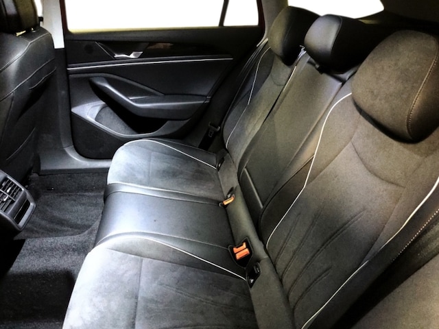 Volkswagen Passat 1.5 eTSI Business DSG