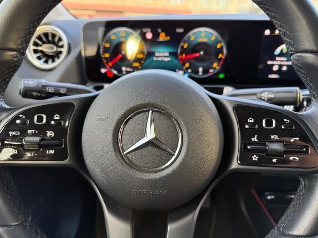 Mercedes-Benz GLA 200 Style