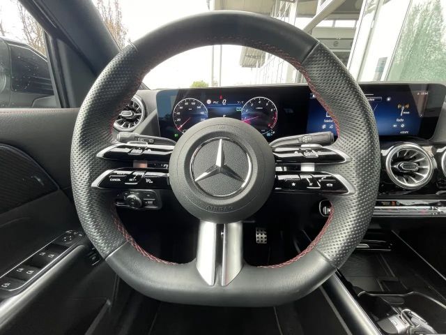 Mercedes-Benz GLA 200 AMG Line