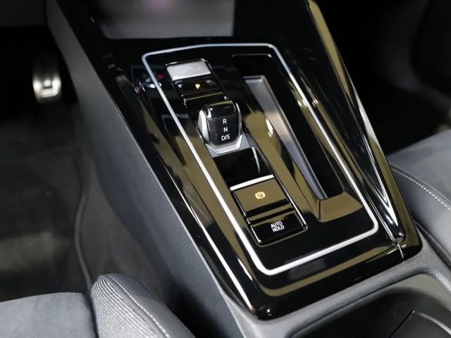 Volkswagen Golf 1.5 eTSI DSG Golf VIII