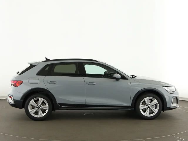 Audi A3 40 TFSI Quattro S-Tronic Sedan