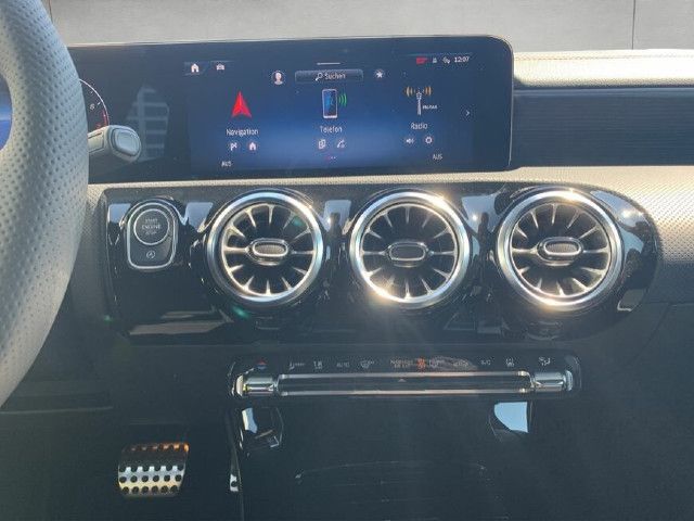 Mercedes-Benz CLA 200 Shooting Brake