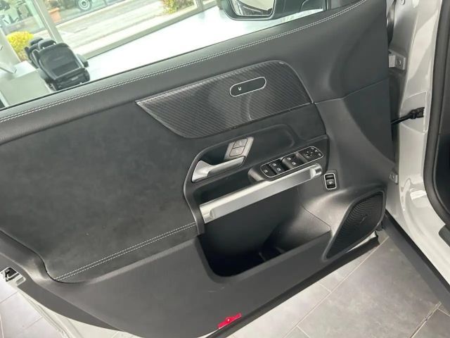 Mercedes-Benz GLB 200 4MATIC AMG Line GLB 200 d