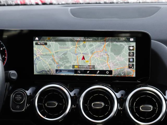 Mercedes-Benz GLA 200 DCT