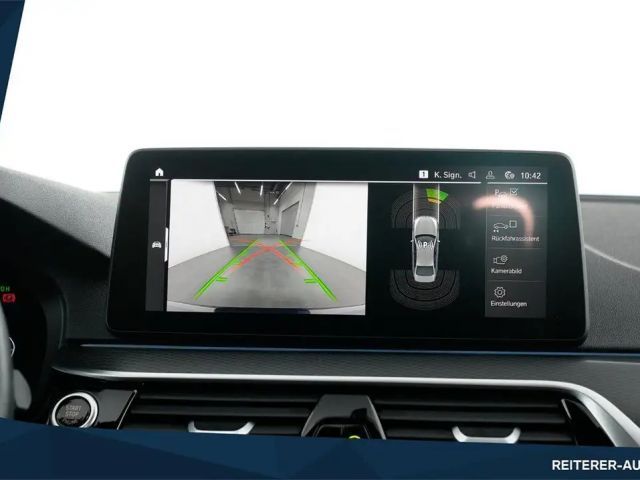 BMW 530 530e M-Sport Sedan xDrive