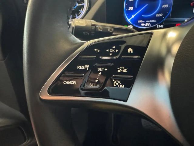 Mercedes-Benz EQA 300 4MATIC Progressive