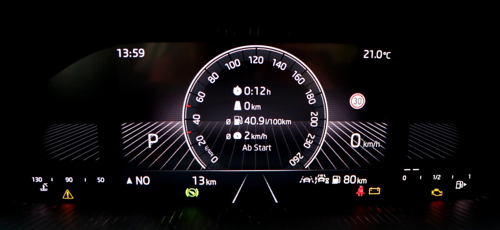 Skoda Scala 1.0 Essence DSG 116PS-AHK LED PDC Tempomat