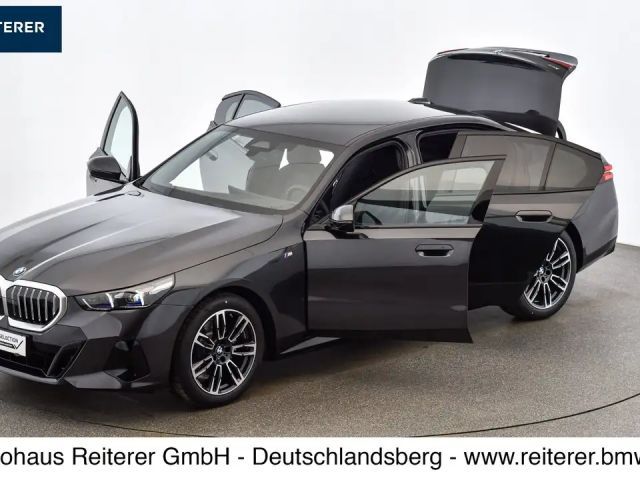 BMW 520 520d M-Sport Sedan xDrive