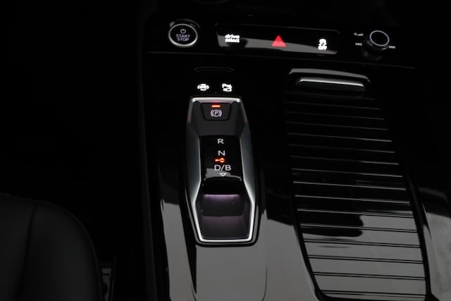 Audi Q6 e-tron SUV e-tron Audi Q6 SUV e-tron