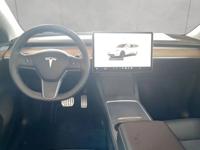 Tesla Model Y AWD Dual Motor Performance