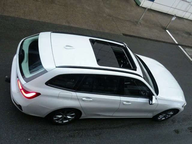 BMW 320 320d Sport Line Touring xDrive