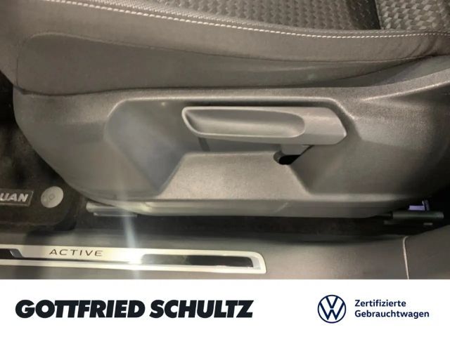 Volkswagen Tiguan ACTIVE TSI NAVI SITZHEIZUNG EINPARKHILFE LED