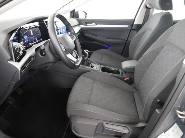 Volkswagen Golf Life Variant