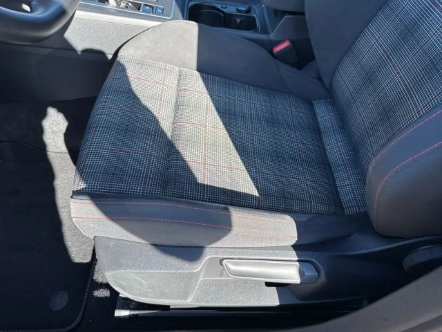 Volkswagen Golf DSG GTI
