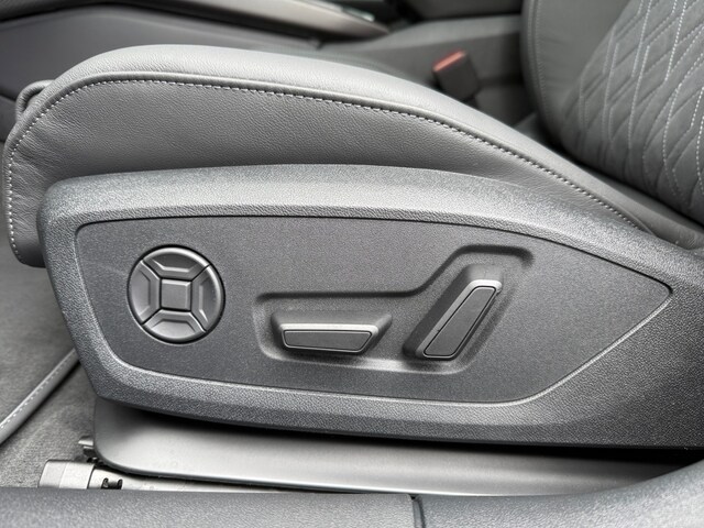 Audi A6 Avant Quattro S-Tronic