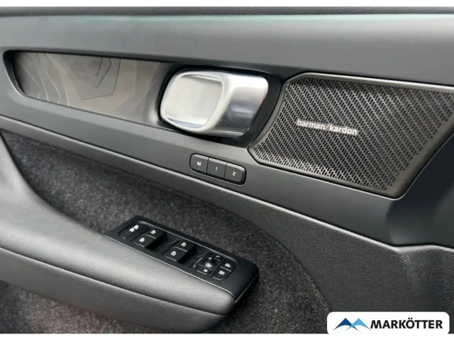 Volvo XC40 Dark Plus