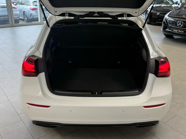 Mercedes-Benz A 200 DISTR+PANO+NIGHT+LED+KAMERA+CARPLAY+DAB