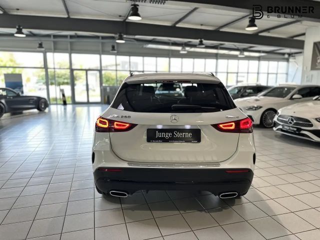 Mercedes-Benz GLA 250 4MATIC AMG Line