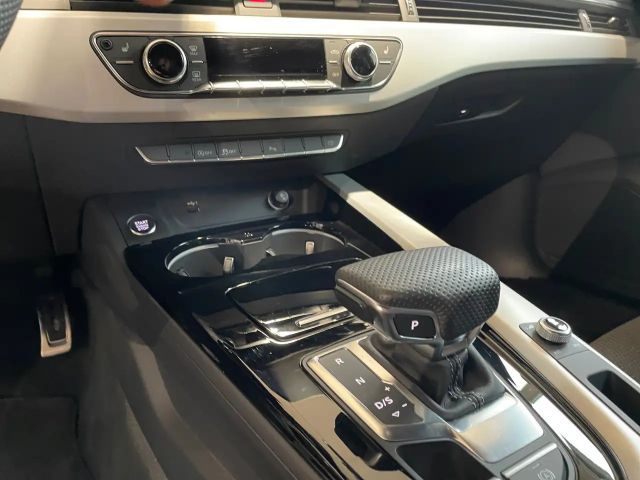 Audi A4 35 TFSI S-Line