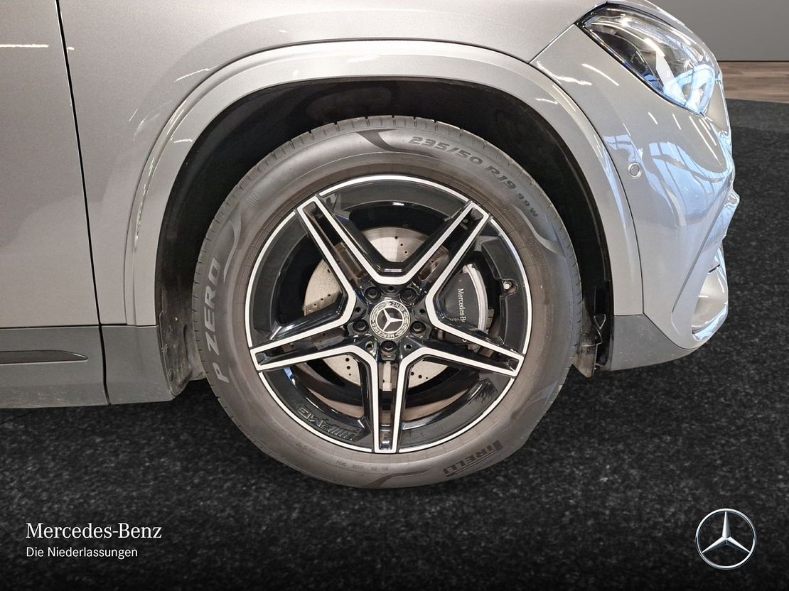 Mercedes-Benz GLA 200 AMG Line