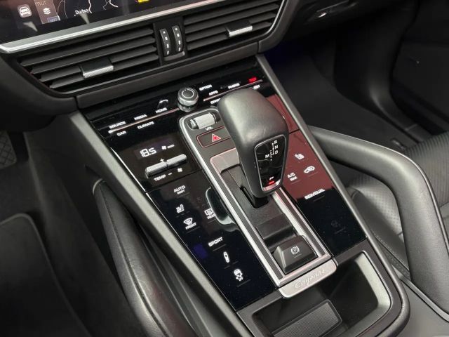 Porsche Cayenne Platinum Edition