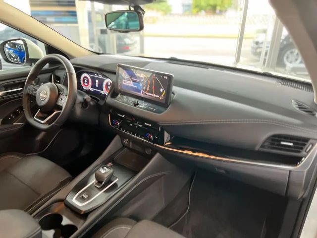 Nissan Qashqai 1.3 Connecta LED+KEYLESS+360°+ACC+VC uvm