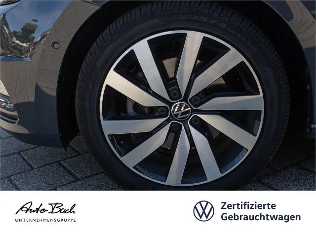 Volkswagen Touran 1.5 TSI DSG