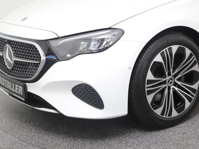 Mercedes-Benz E 200 4MATIC AVANTGARDE Estate