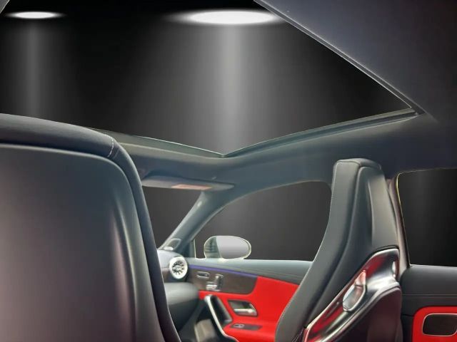 Mercedes-Benz A 35 AMG AMG Line