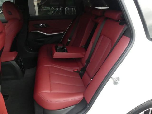 BMW 330 330e Touring