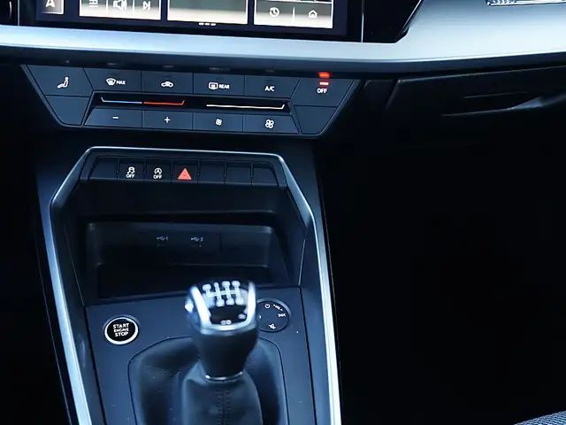 Audi A3 30 TDI Sedan