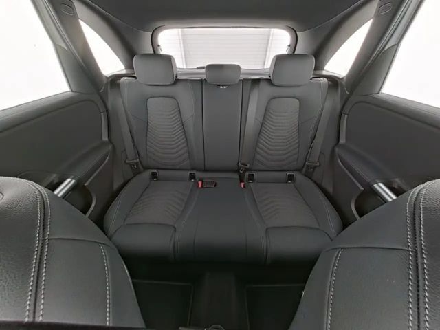 Mercedes-Benz B 200 Progressive Sedan