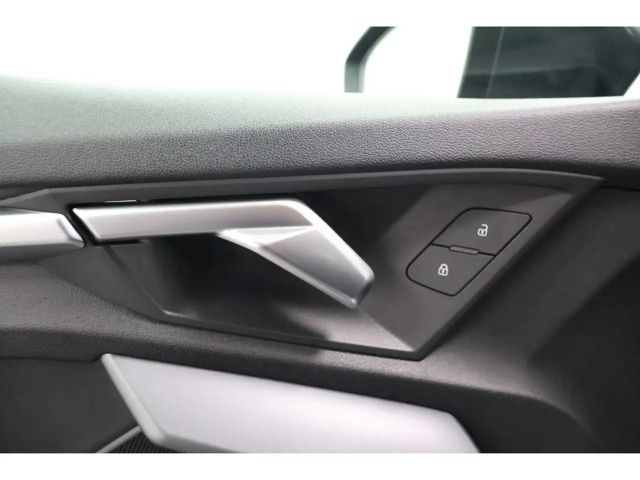 Audi A3 35 TFSI S-Line Sedan Sportback