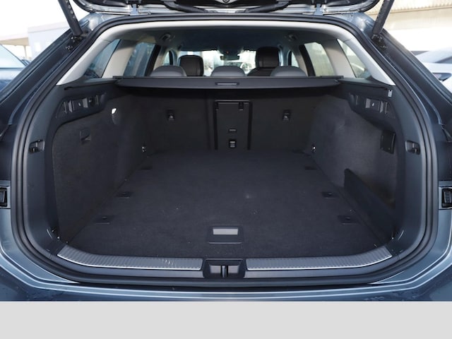 Volkswagen Passat 1.5 eTSI Business DSG Variant