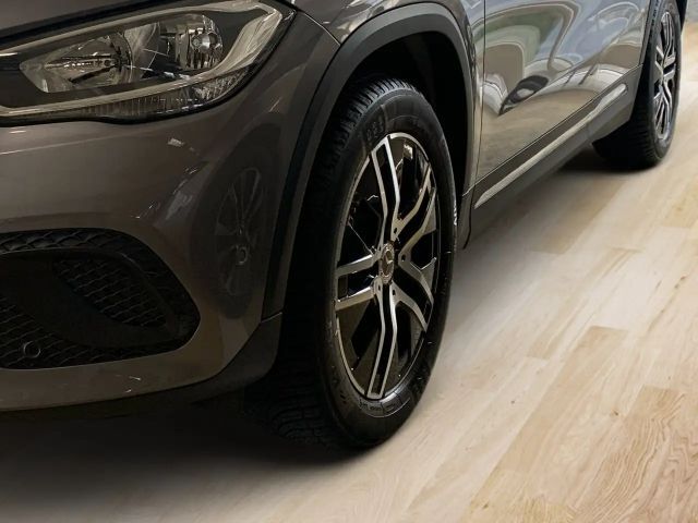 Mercedes-Benz GLA 200 Progressive