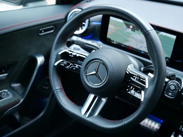 Mercedes-Benz CLA 200 AMG Line CLA 200 d Coupé
