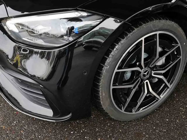 Mercedes-Benz C 200 AMG Line Sedan