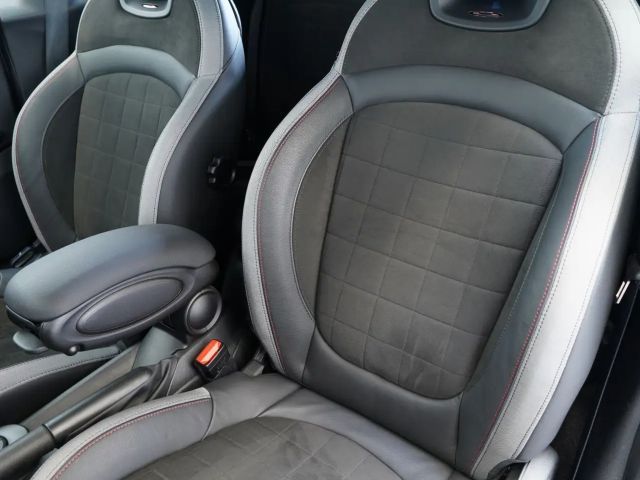 MINI Cooper Cabrio John Cooper Works Trim