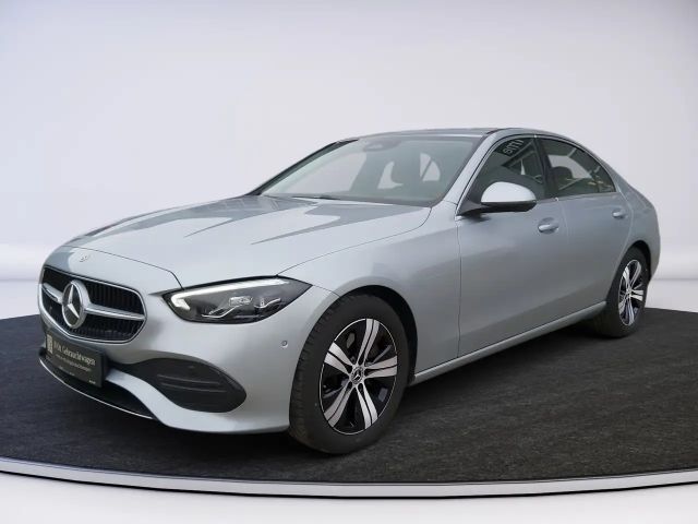 Mercedes-Benz C 200 C 200 d Sedan