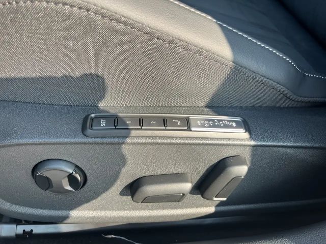 Volkswagen Golf DSG eHybrid