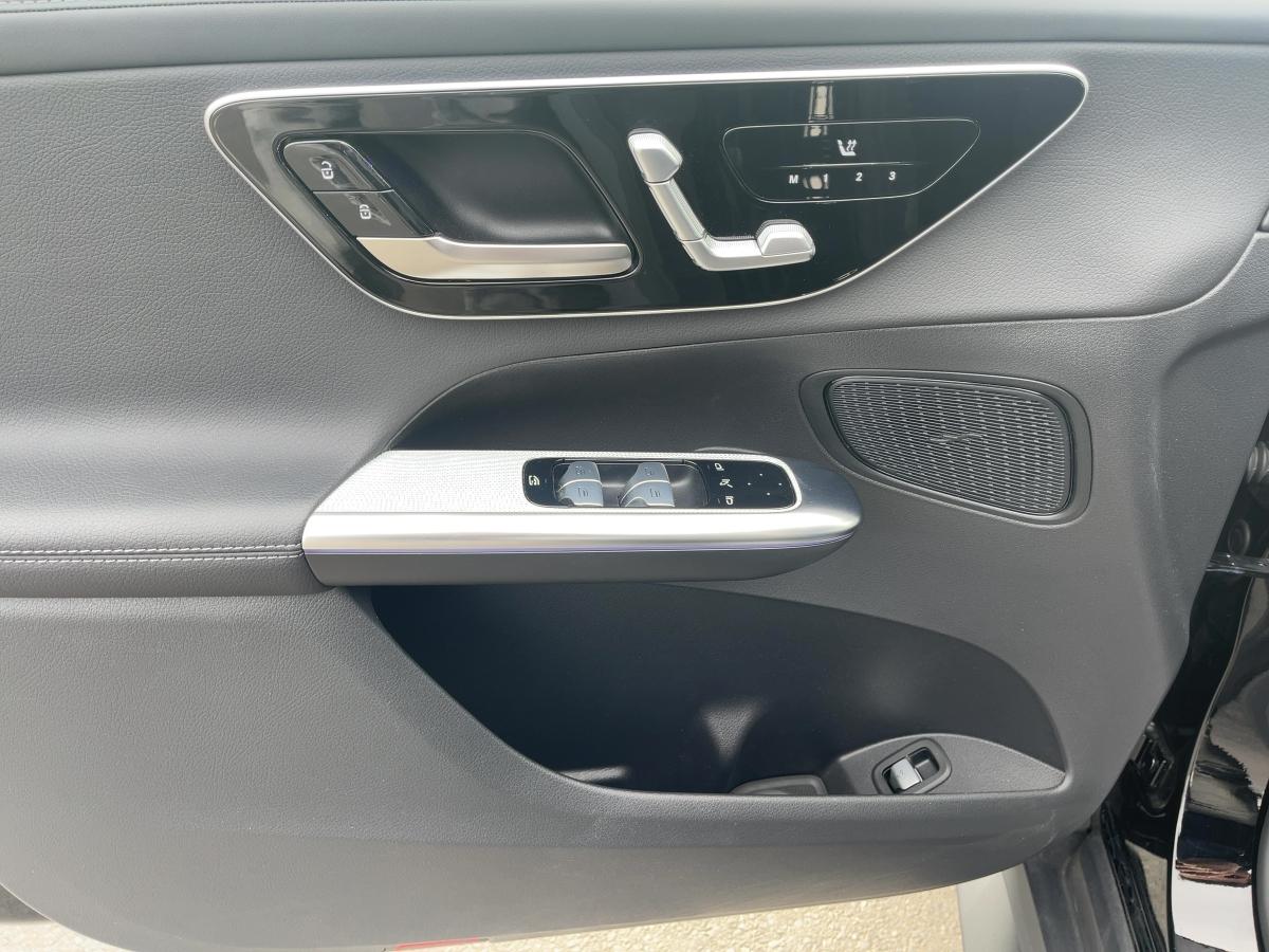 Mercedes-Benz GLC 300 4MATIC AMG Line GLC 300 d