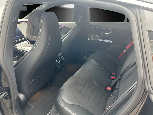 Mercedes-Benz EQE 500 AMG Line Sedan