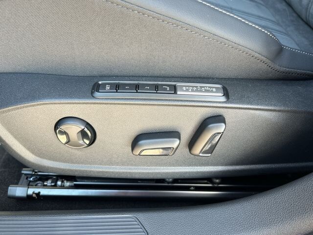 Volkswagen Golf 1.5 eTSI Golf VIII