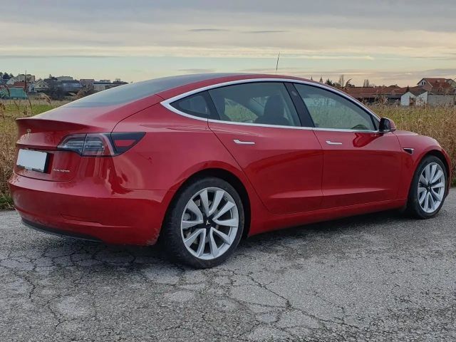 Tesla Model 3 AWD Long Range