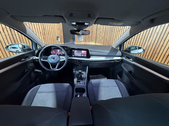 Volkswagen Golf Life Variant