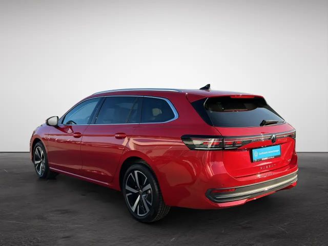 Volkswagen Passat 1.5 eTSI Business DSG Variant