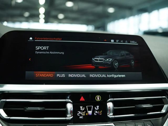 BMW 330 330d M-Sport Sedan