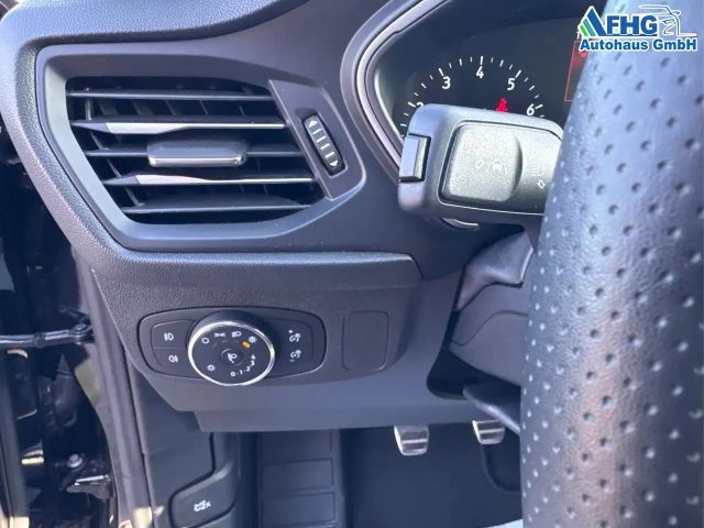 Ford Focus EcoBoost ST Line Style Wagon